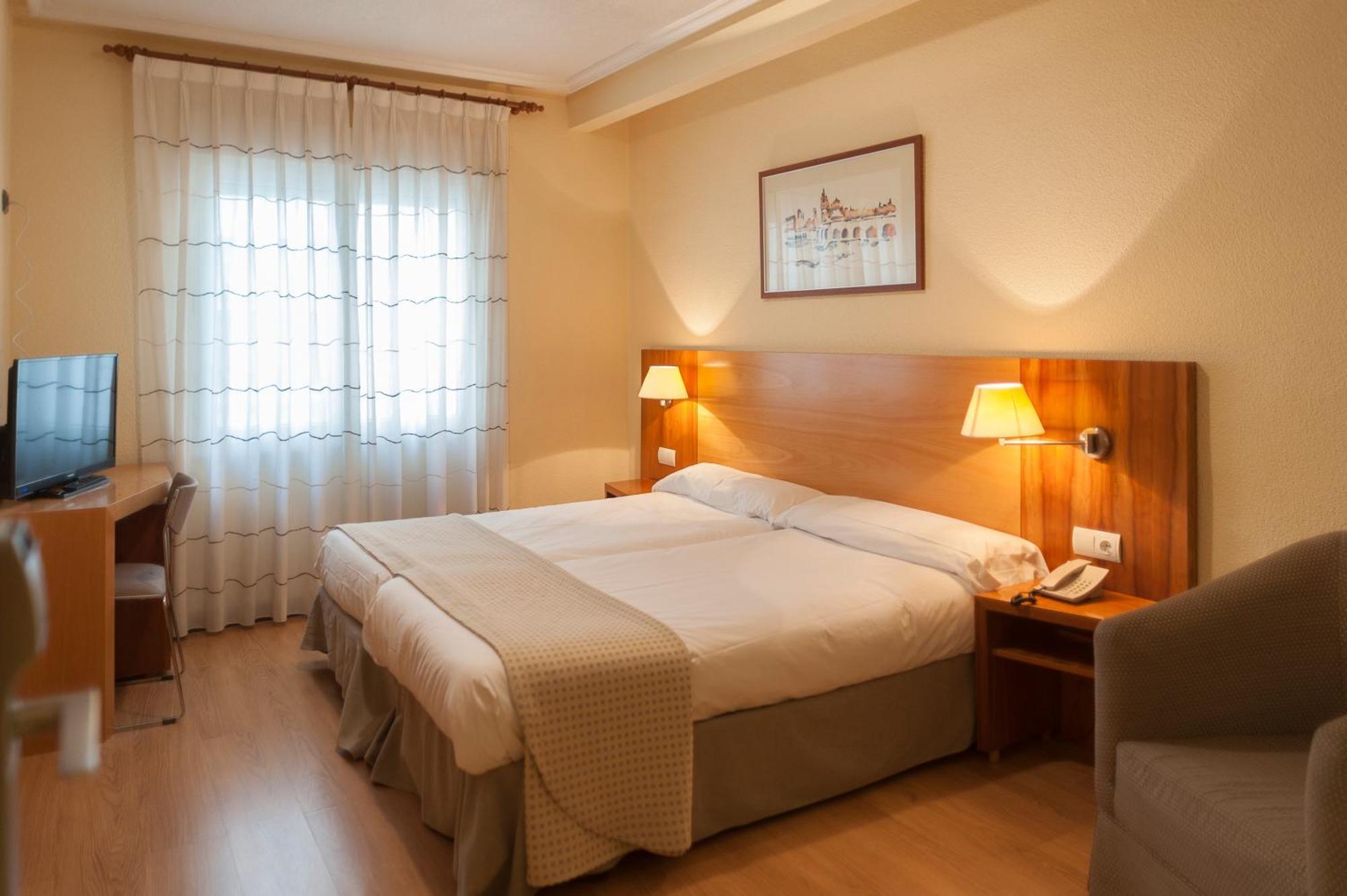 Double or Twin Room,917265700:JPEG