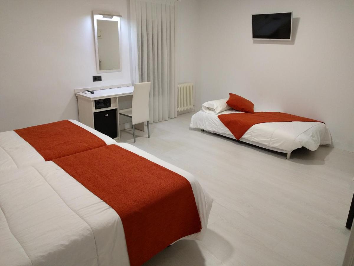 Standard Twin Room Sofa