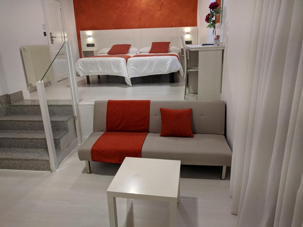 Standard Twin Room Sofa