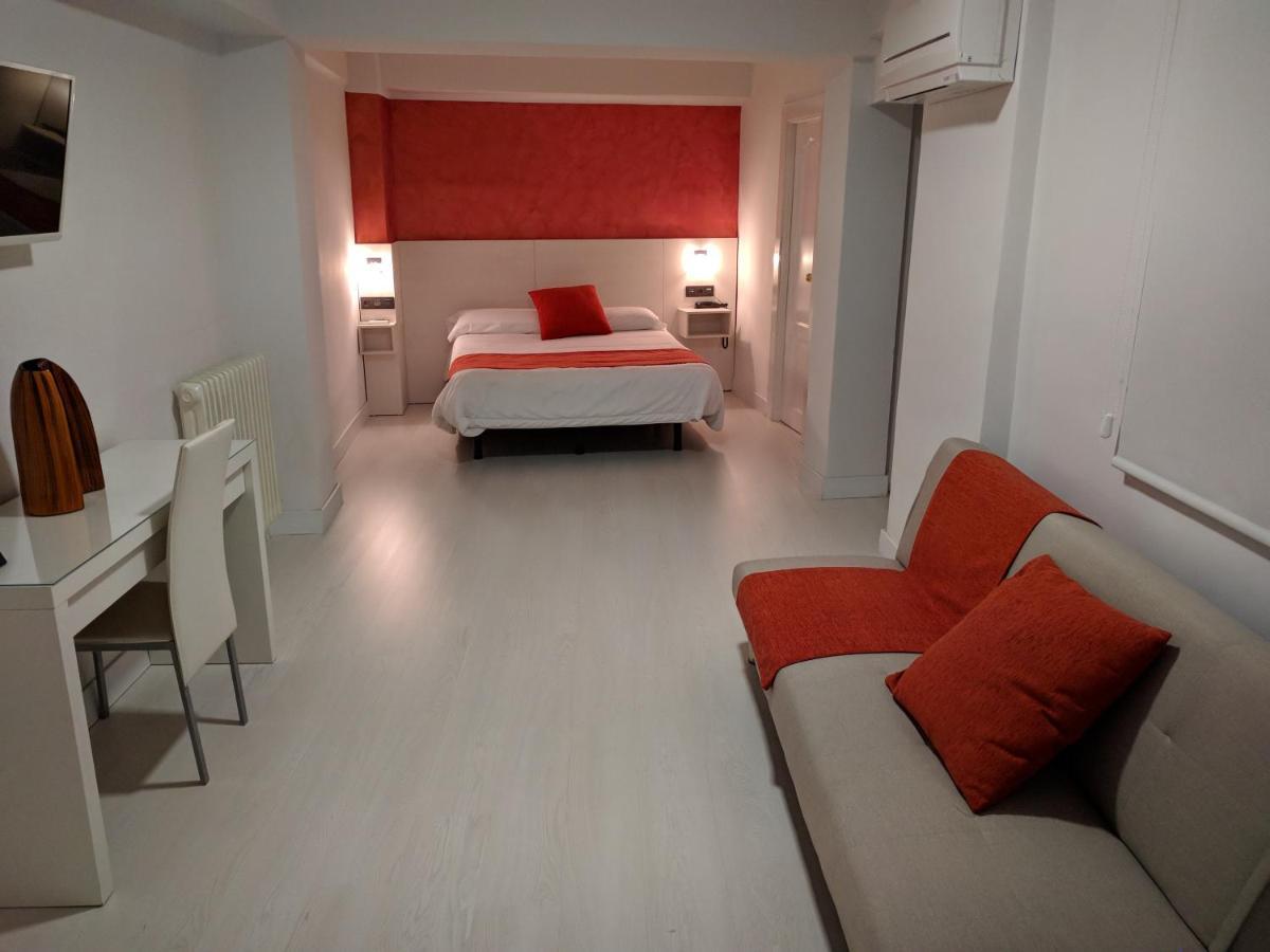 Standard Twin Room Sofa