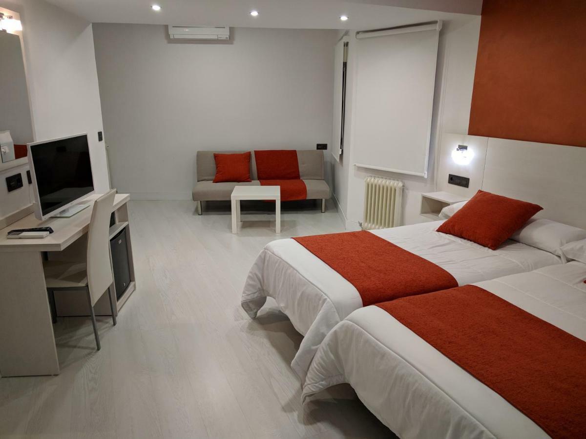 Standard Twin Room Sofa