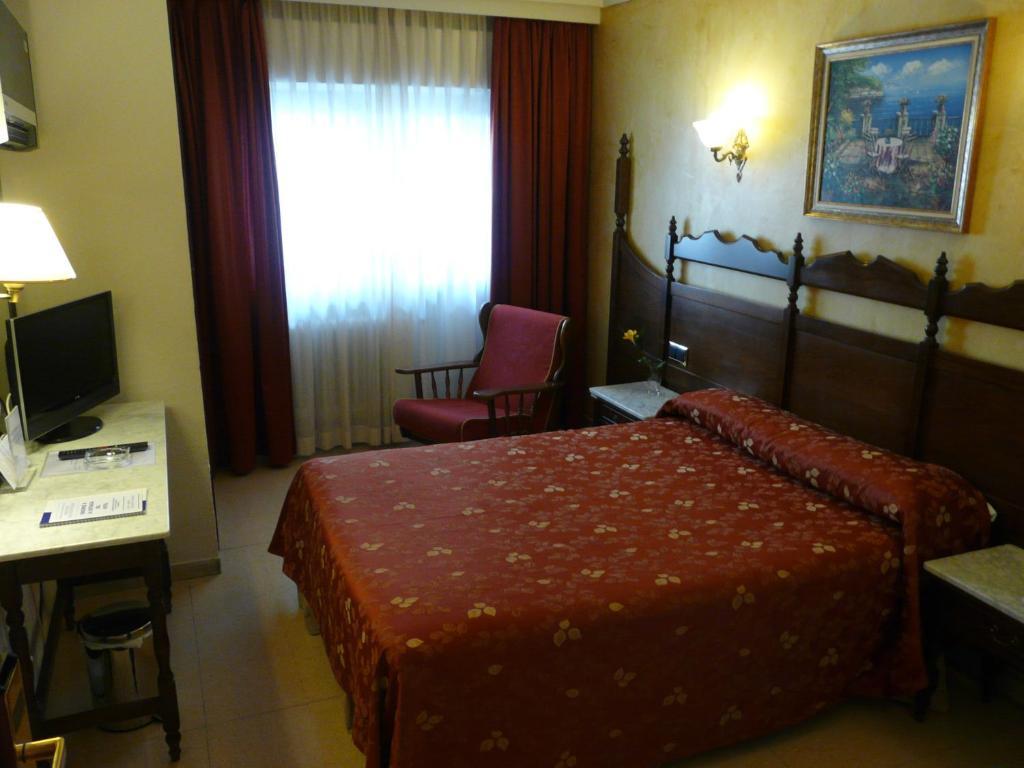 Double or Twin Room,11366717:JPEG