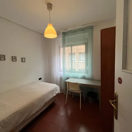 Roomin Hostel-2